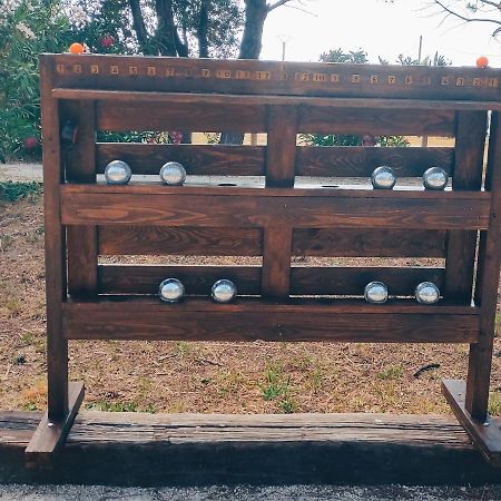 Offrez-Vous Un Sejour Dans Notre Studio T1 Bis A Entressen Une Grande Piscine Pour Se Rafraichir ,Un Espace De Jeux Pour Enfants Pour Des Heures De Divertissement Un Terrain De Petanque Pour Des Parties Endiablees Екстер'єр фото